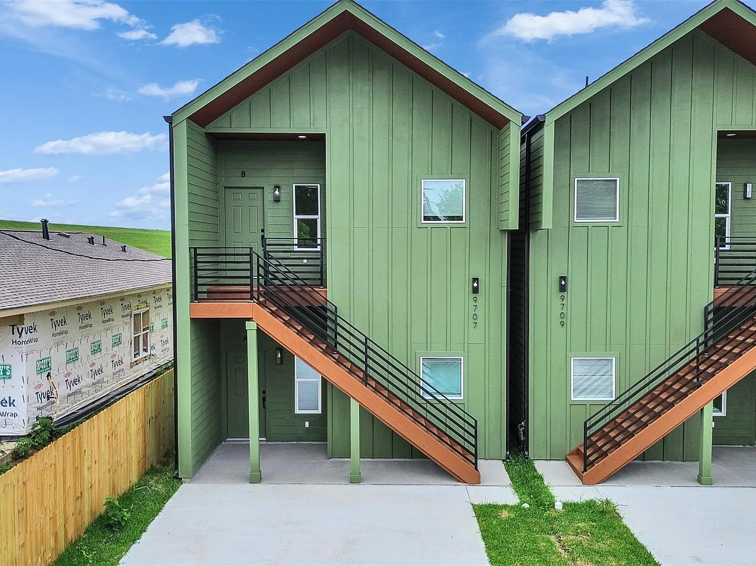 1 bed, 2.0 bath, 1184 sqft, $1,000 — Photo 3