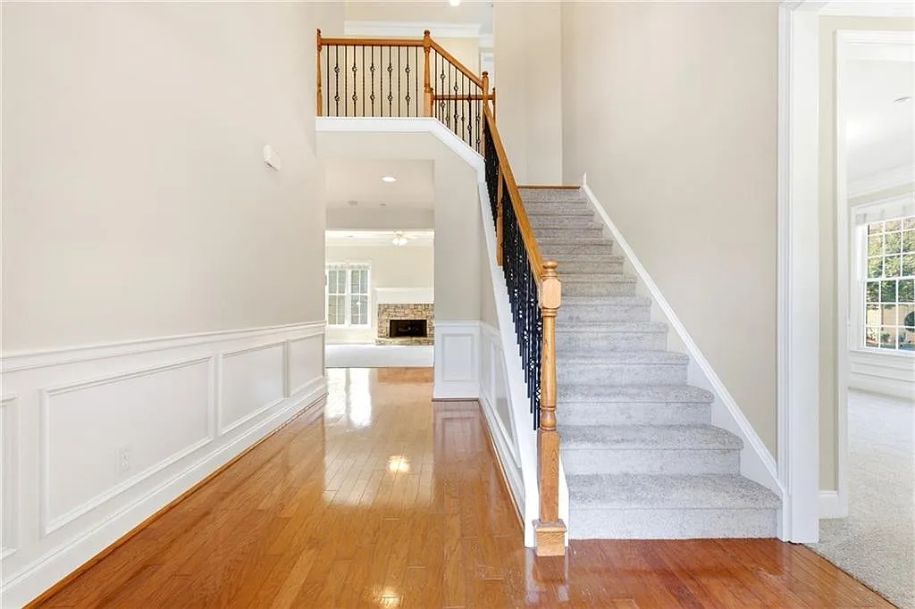 4 bed, 3.0 bath, 3253 sqft, $3,195 — Photo 2