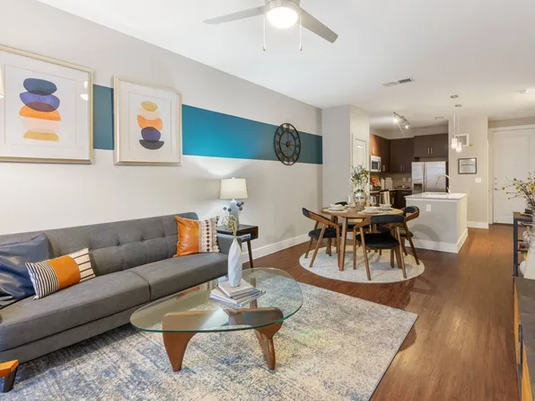 AMLI Riverfront Park