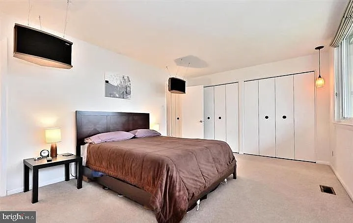 2212 S Randolph St #1 — Photo 17