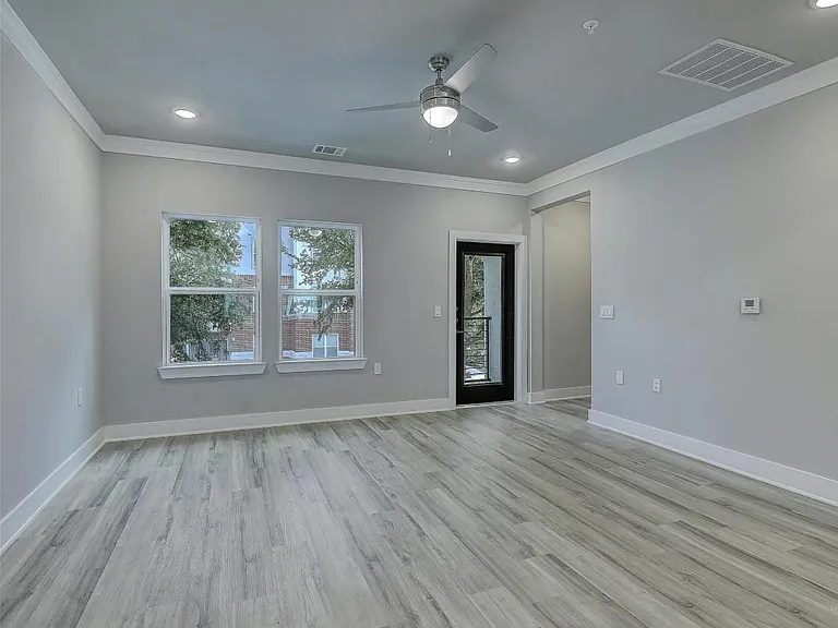 3316 Santee St — Photo 6