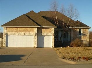 513 E Cottage Pl, Republic, MO 65738