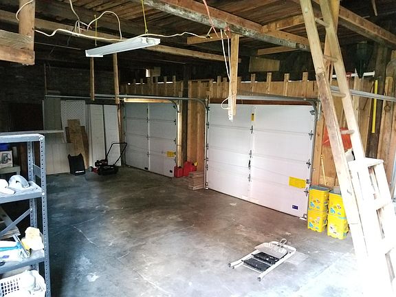 2nd image of 291 Frederick St #3