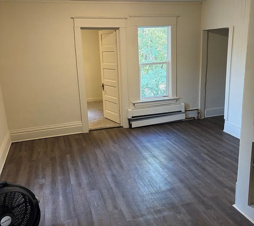 220 5th Ave SW