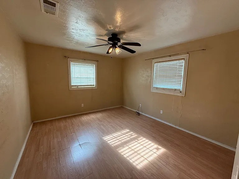 232 Lincoln Ave — Photo 9