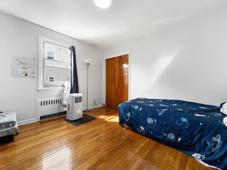 31 Leonard St #2 — Photo 8