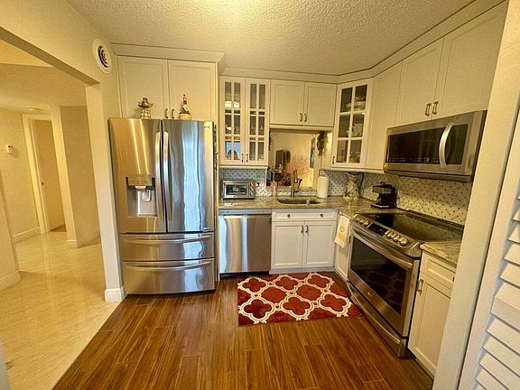2nd image of 14773 Cumberland Drive