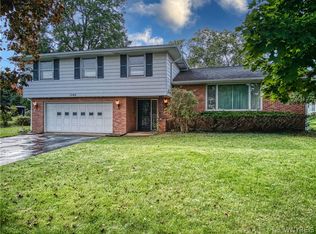 1140 S Penora St, Lancaster, NY 14043