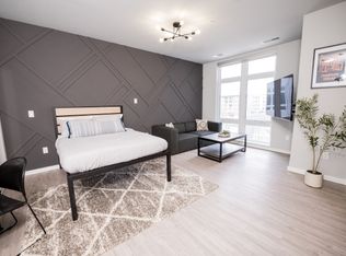 601 S 1st St #505, Champaign, IL 61820