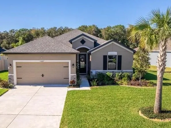 2325 Wise River Ln, Zephyrhills, FL 33541