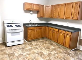 98 17th St, Buffalo, NY 14213