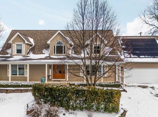 4490 N Squirrel Rd, Auburn Hills, MI 48326