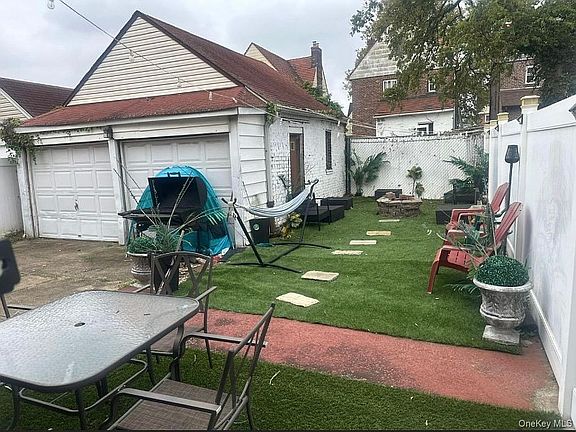 4th image of 13322 228th St