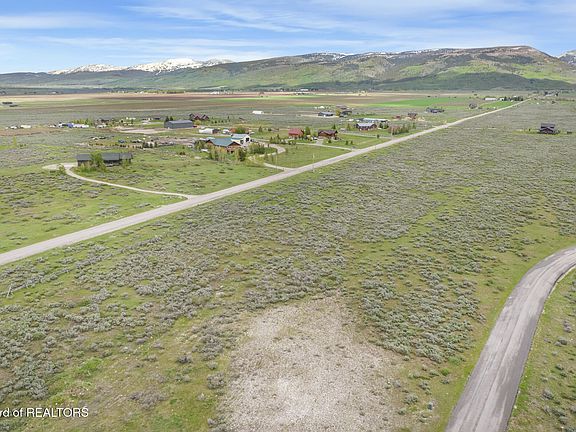5th image of 268 Lone Cowboy Rd