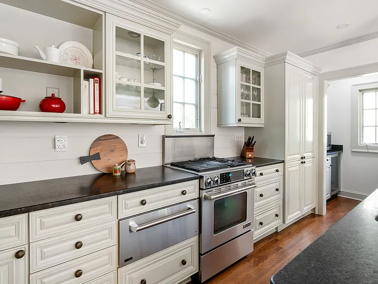 63 Beverly Rd NE #GUEST HOUSE — Photo 24