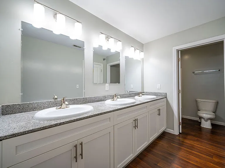 East Village Apartments — Photo 58