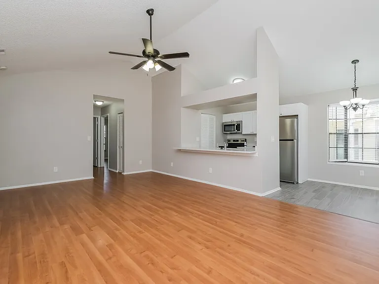 508 Sheridan Dr — Photo 4