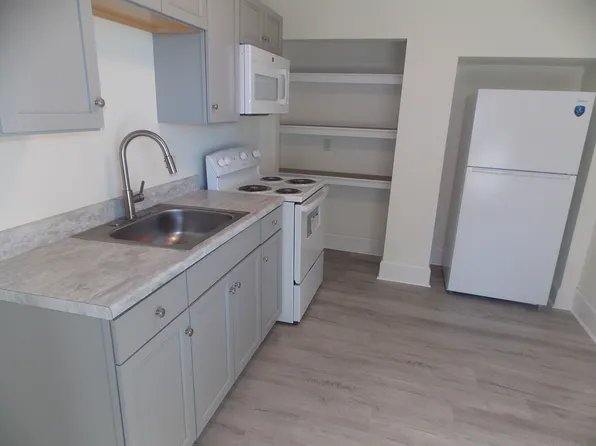 727 W Beaver St APT 5, Zelienople, PA 16063