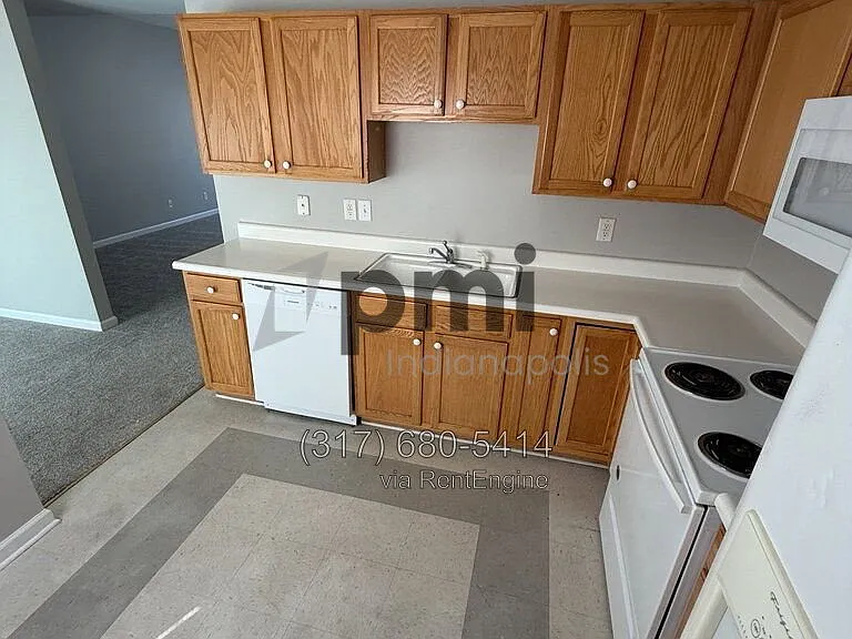 1811 Winfield Park Dr — Photo 4