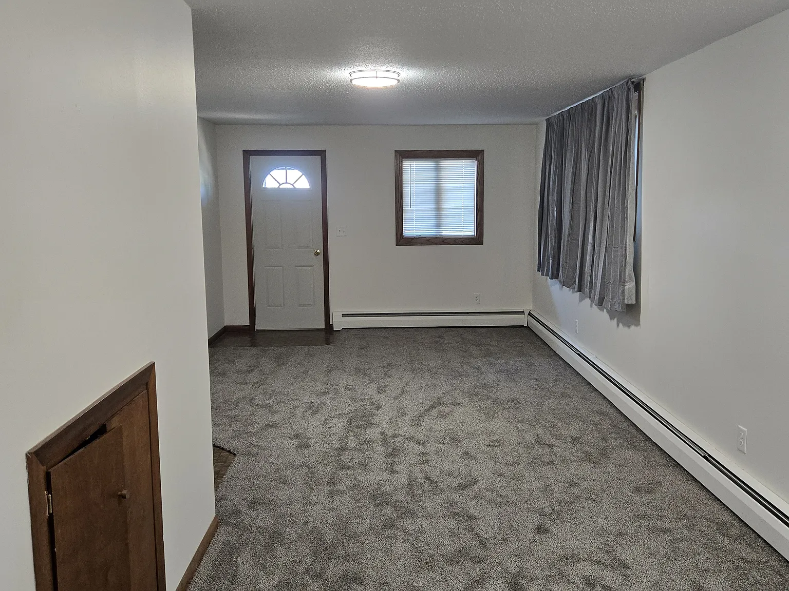 3 bed, 1758 sqft, $1,700 — Photo 2