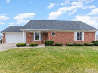 1197 Old Farm Ln, Springfield, OH 45503