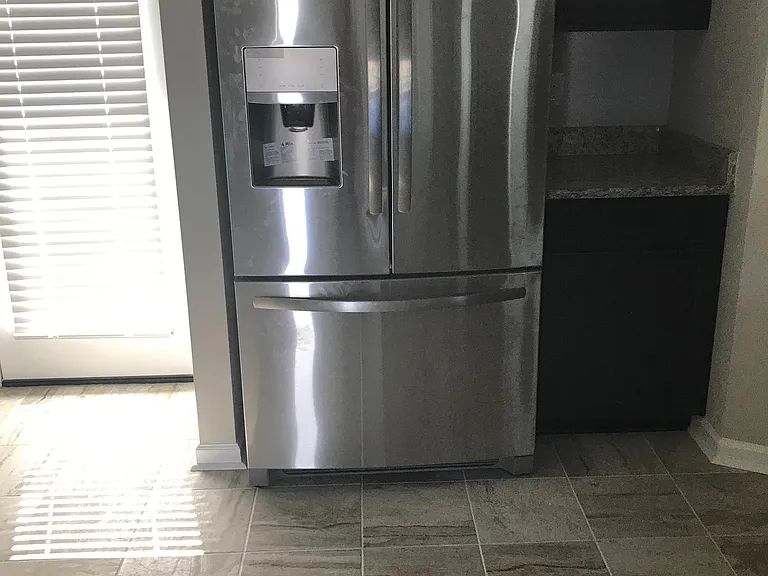 418 Berg Ct — Photo 8
