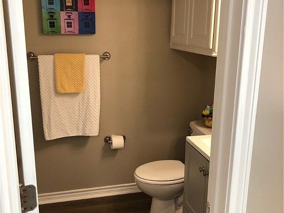 3rd image of 248 Forest Dr #C