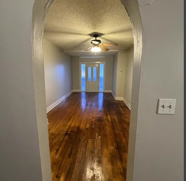 222 W College St #B — Photo 4