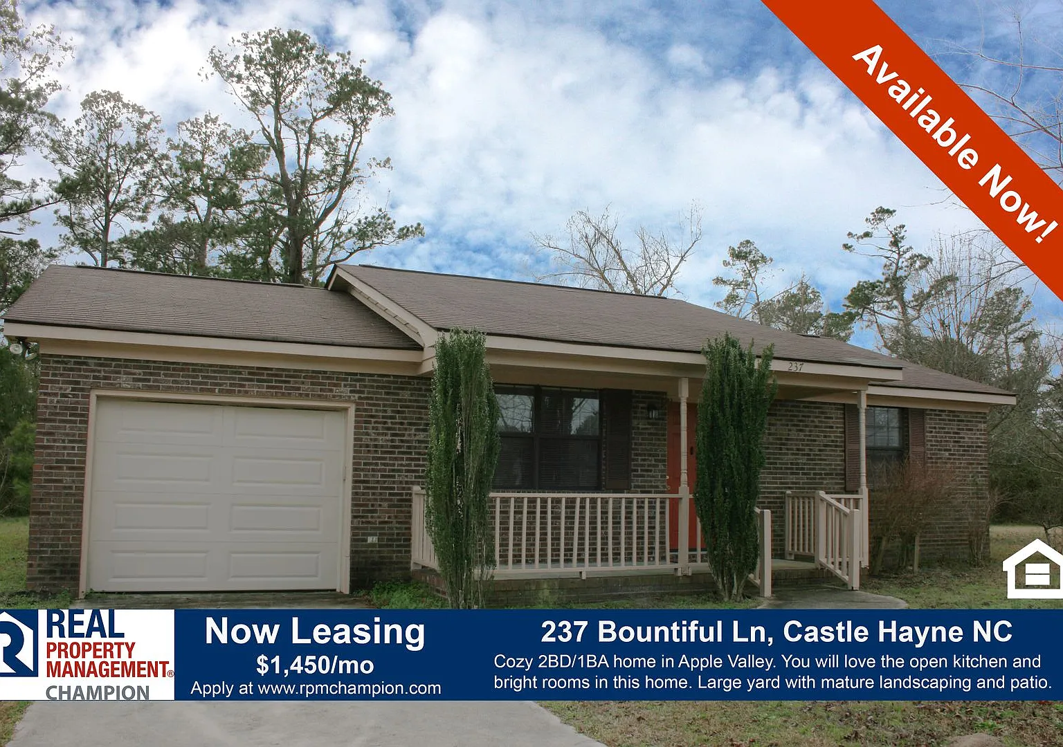 All Brick Ranch with Attached Garage on Large Lot — Photo 1