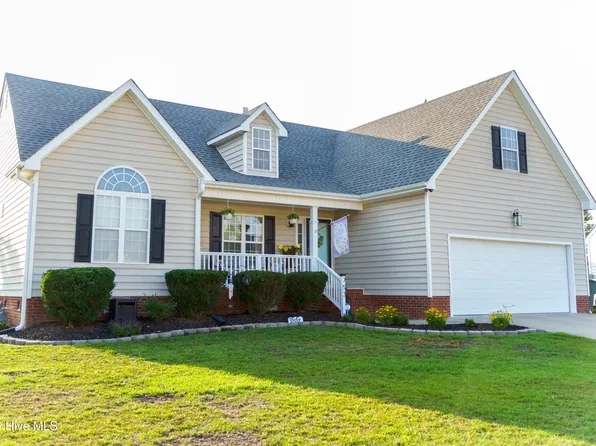 753 Fox Chase Lane, Winterville, NC 28590