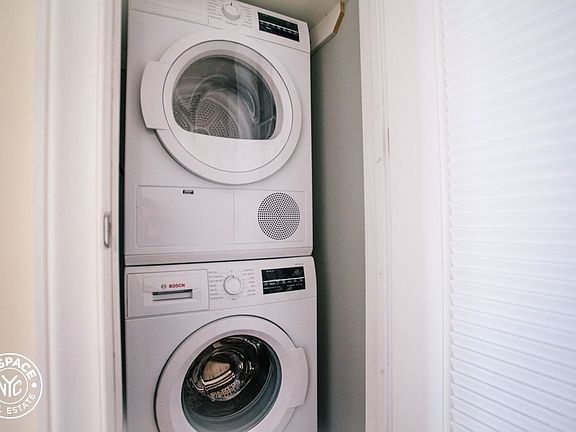 5th image of 251 Irving Ave #1F