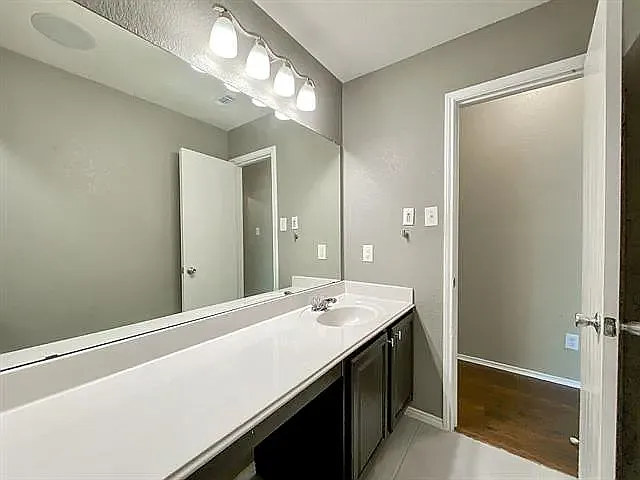 1000 Campbell Dr — Photo 17