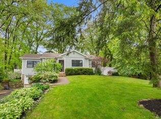 304 Hunting Rd, Needham, MA 02494