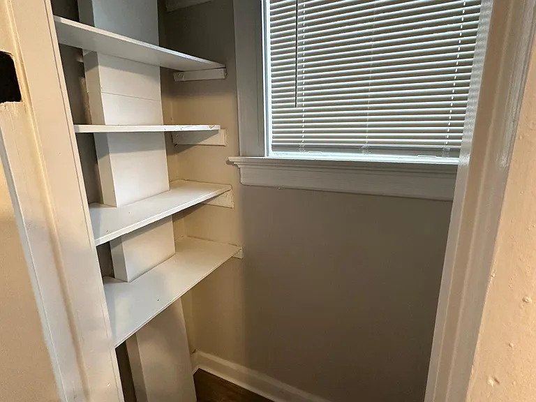 2023 Greenup St #2 — Photo 12