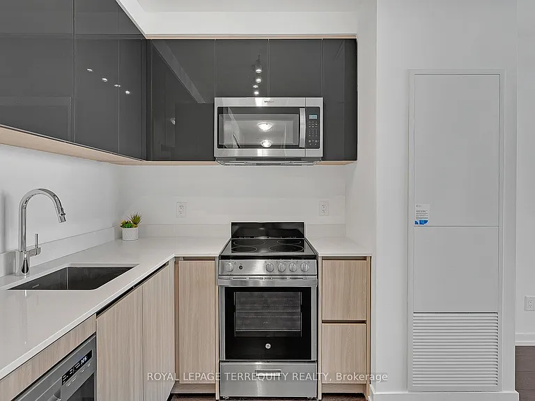 3100 Keele St #719 — Photo 12