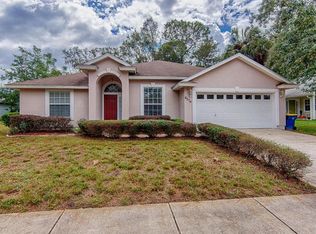 6074 Winding Bridge Dr, Jacksonville, FL 32277
