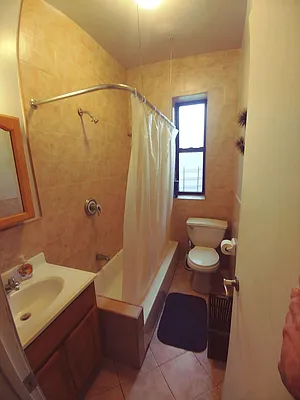 Rented by Lang Realty LLC | media 6