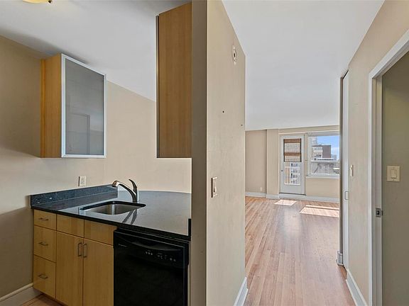 2nd image of 210 N 17th St Unit 1008