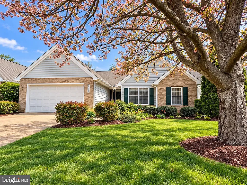 799 Ripplebrook Dr