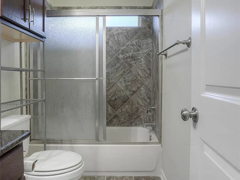 3720 Daisy Ln — Photo 32