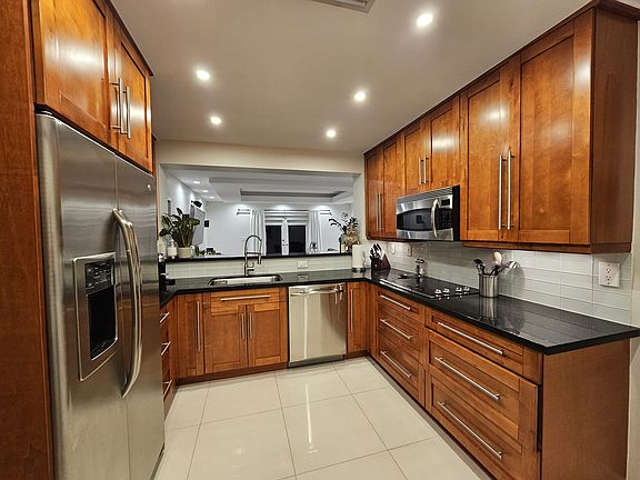 5th image of 11312 SW 25th Ter
