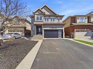 12 Mitten Ct, Hamilton, ON L8W 0B3