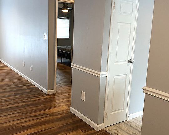 4th image of 660 Village Dr