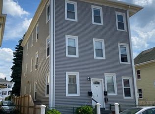 7 Lyon St APT 3, Worcester, MA 01604
