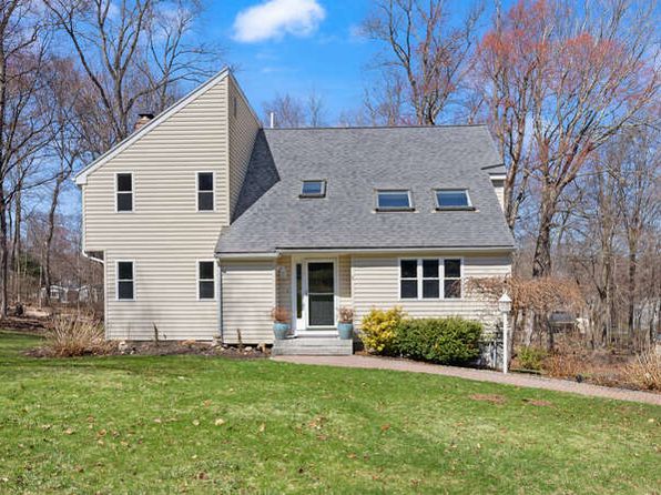 5 Susan Dr