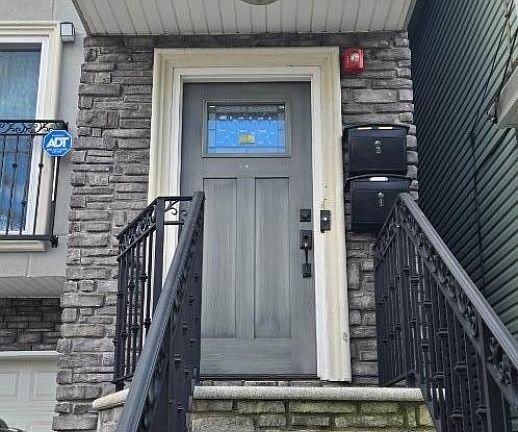 3rd image of 1054 Bond St