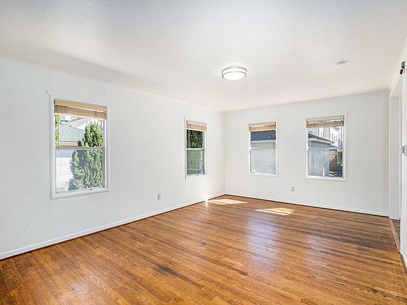 5th image of 1542 Bay St #1542