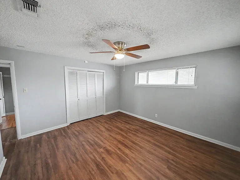 12715 Middle Ln — Photo 30
