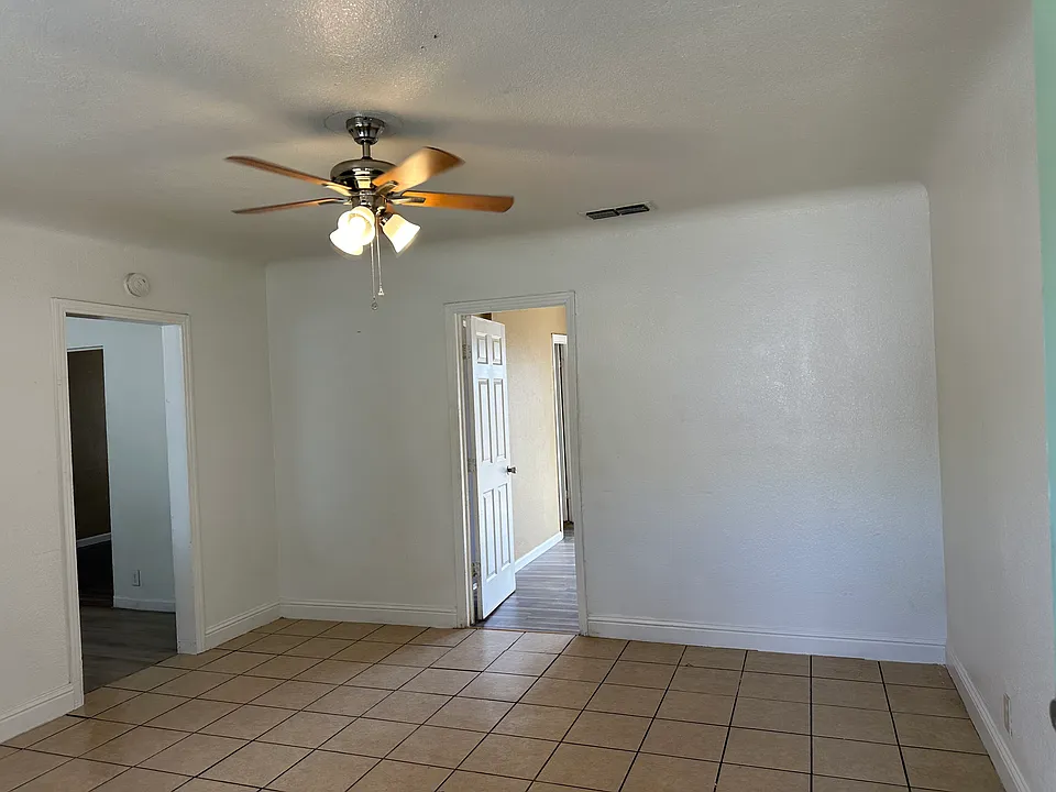 1111 Yosemite Blvd #2