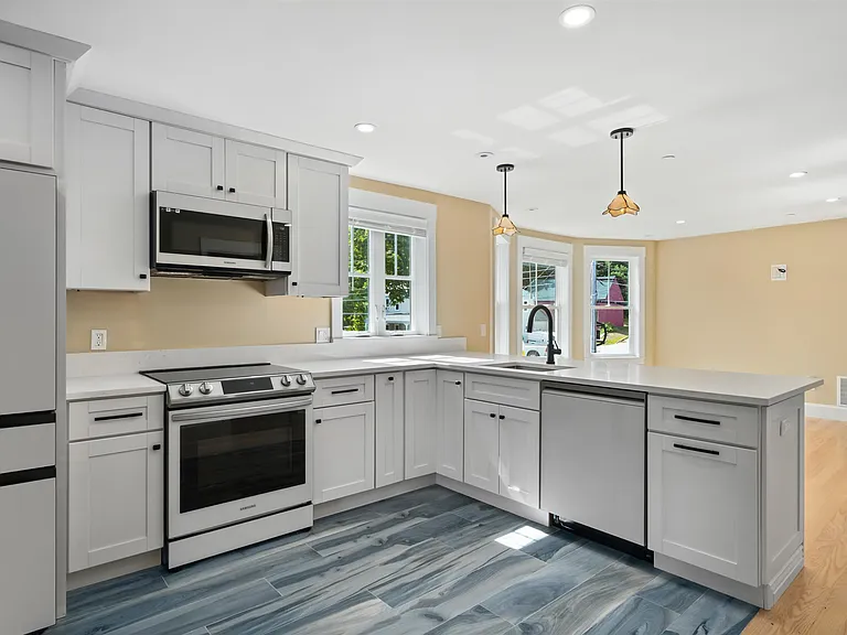8 Water St #2 — Photo 4
